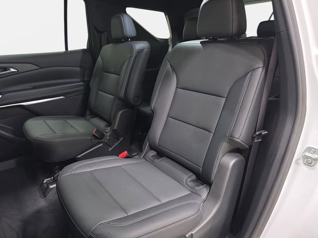 Used 2025 White Chevrolet LT image 13
