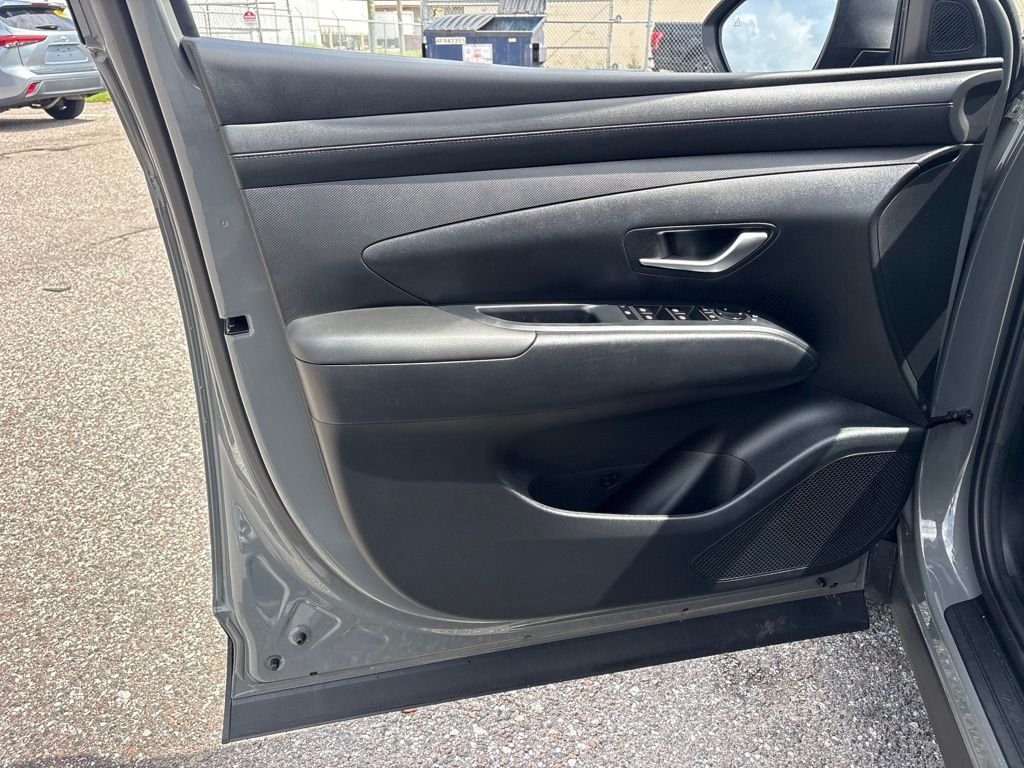 2025 Hyundai Tucson SE - Photo 10