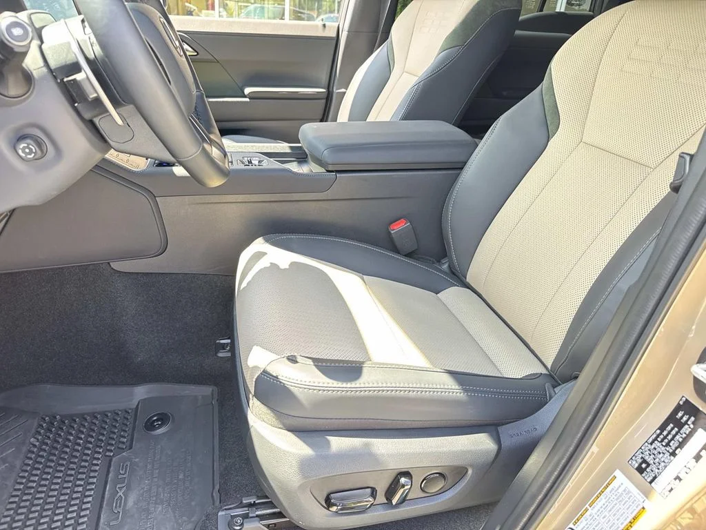 Used 2026 Black Lexus 550 Overtrail image 18