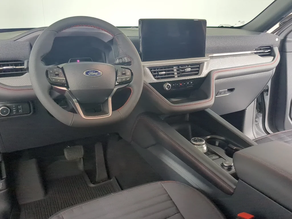 New 2026 Space White Metallic Ford ST-Line image 13