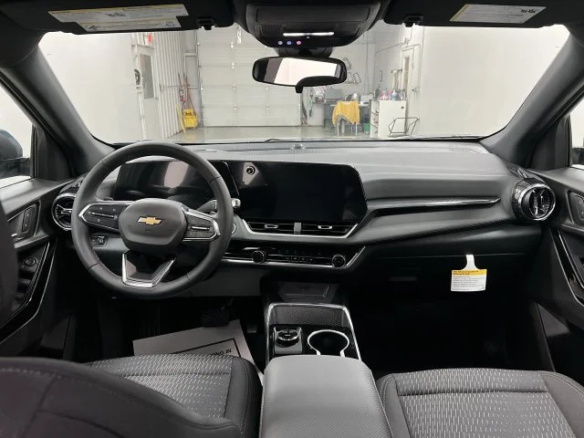2027 Chevrolet Equinox LT - Photo 21