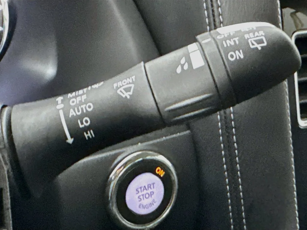 Certified Used 2022 Blue INFINITI LUXE image 15