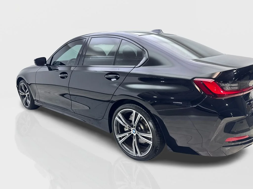 Used 2023 Black BMW 330i image 14