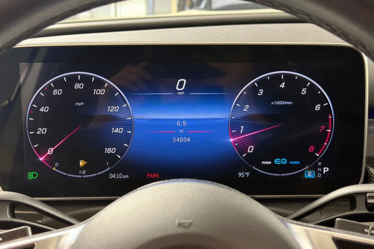 Used 2022 Polar White Mercedes-Benz C 300 image 22