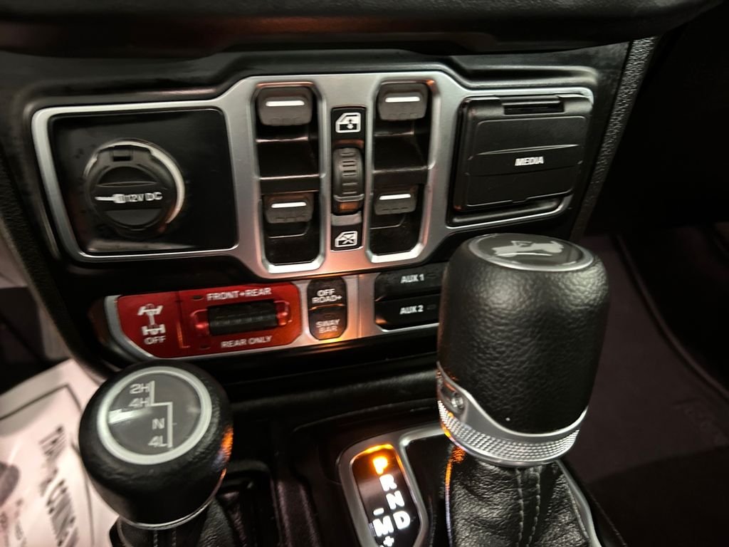 Used 2025 Red Jeep Rubicon image 30