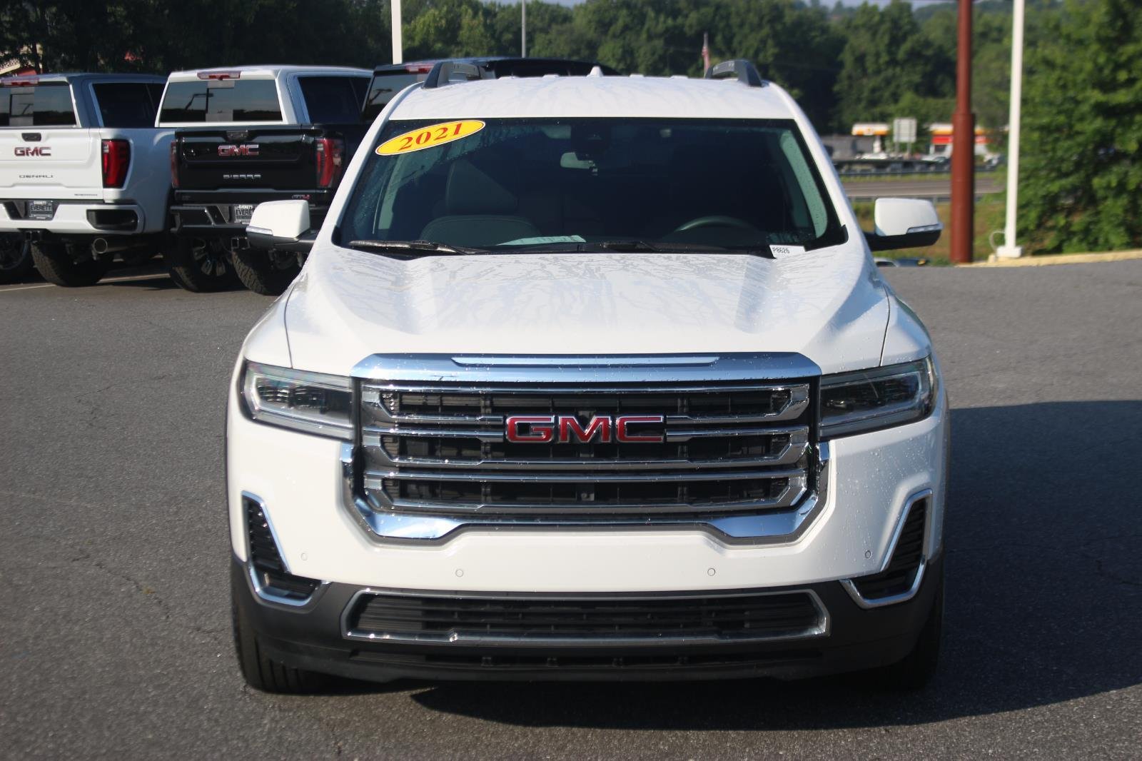 Used 2021 Summit White GMC SLE image 2