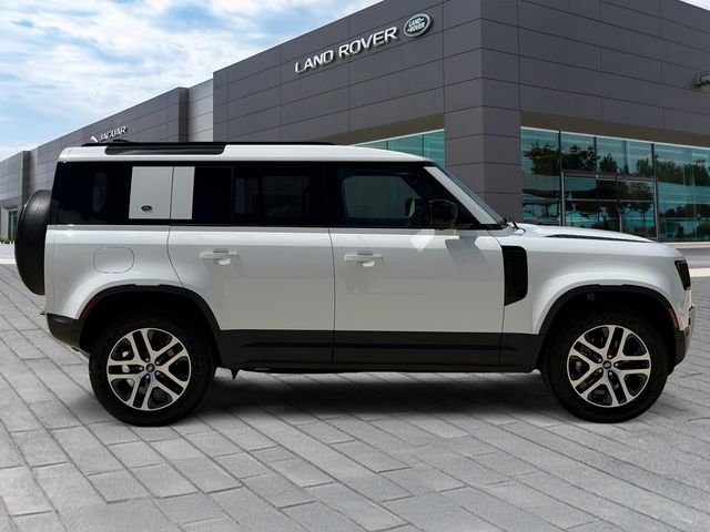 Certified Used 2024 Fuji White Land Rover S image 6