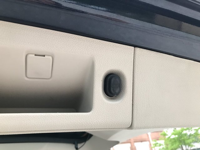Used 2018 Dark Sapphire Blue Metallic GMC Denali image 35