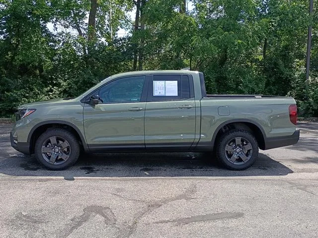Certified Used 2026 Ash Green Metallic Honda TrailSport image 6