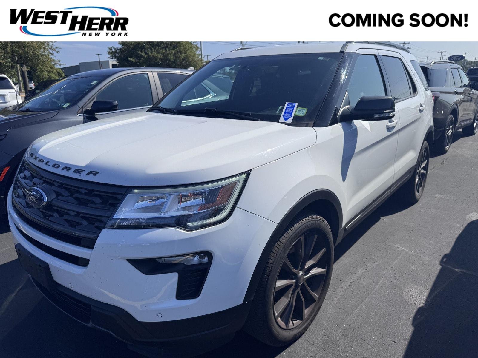 Used 2019 Oxford White Ford XLT image 1