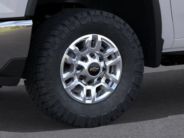 New 2026 Summit White Chevrolet WT image 9