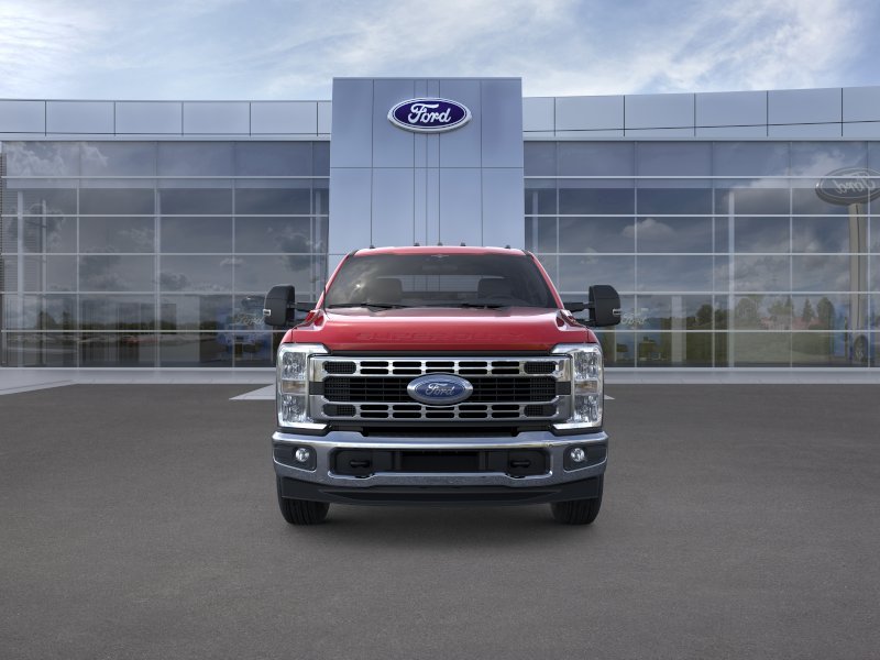 2025 Ford F-350 Super Duty Chassis Cab XLT - Photo 6