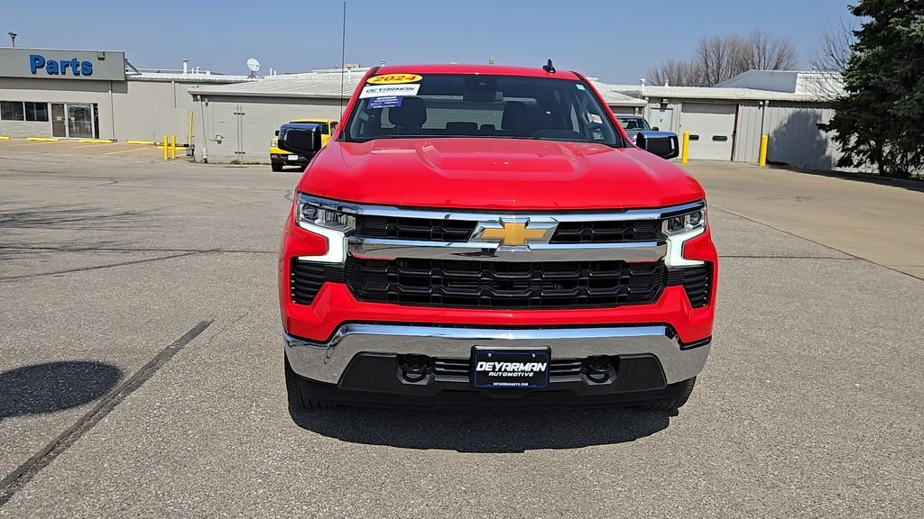 Used 2024 Red Chevrolet LT image 3