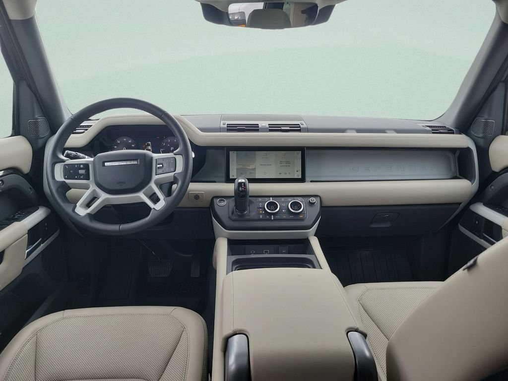 Used 2024 Black Land Rover S image 11