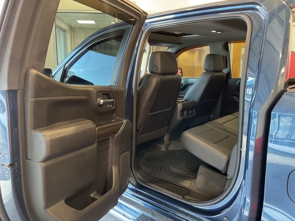 Used 2021 Blue Chevrolet RST image 31
