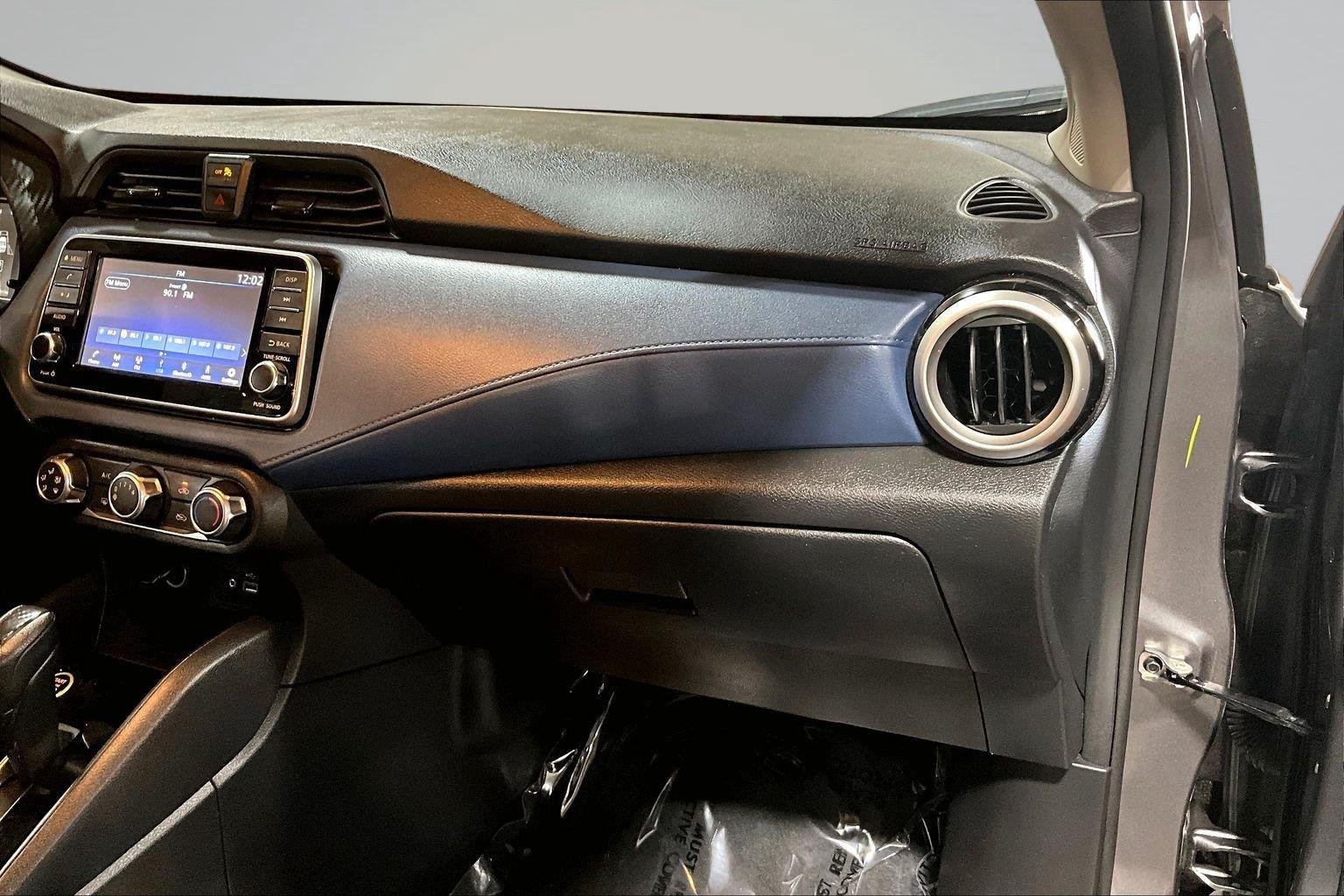 Used 2025 Gun Metallic Nissan SV image 18