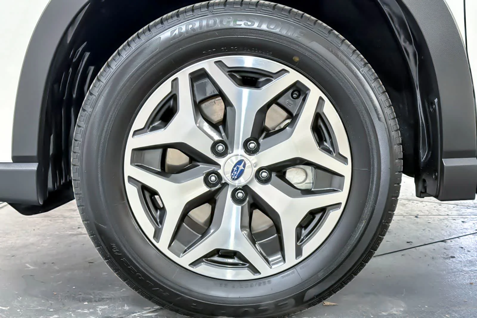 Used 2023 Crystal White Pearl Subaru Premium image 26