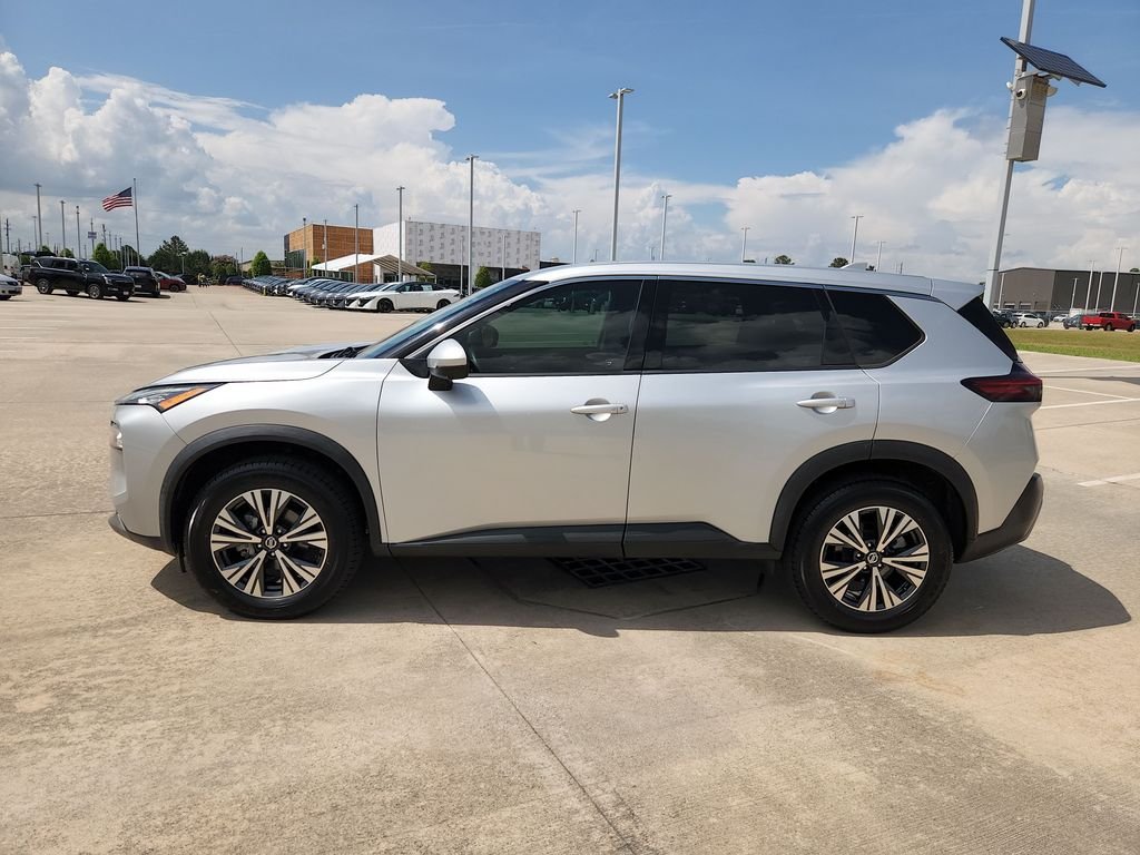 Used 2021 Silver Nissan SV image 8