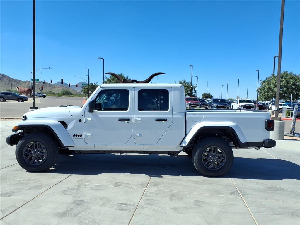 New 2025 Bright White Clear-Coat Exterior Paint Jeep Sport S image 3