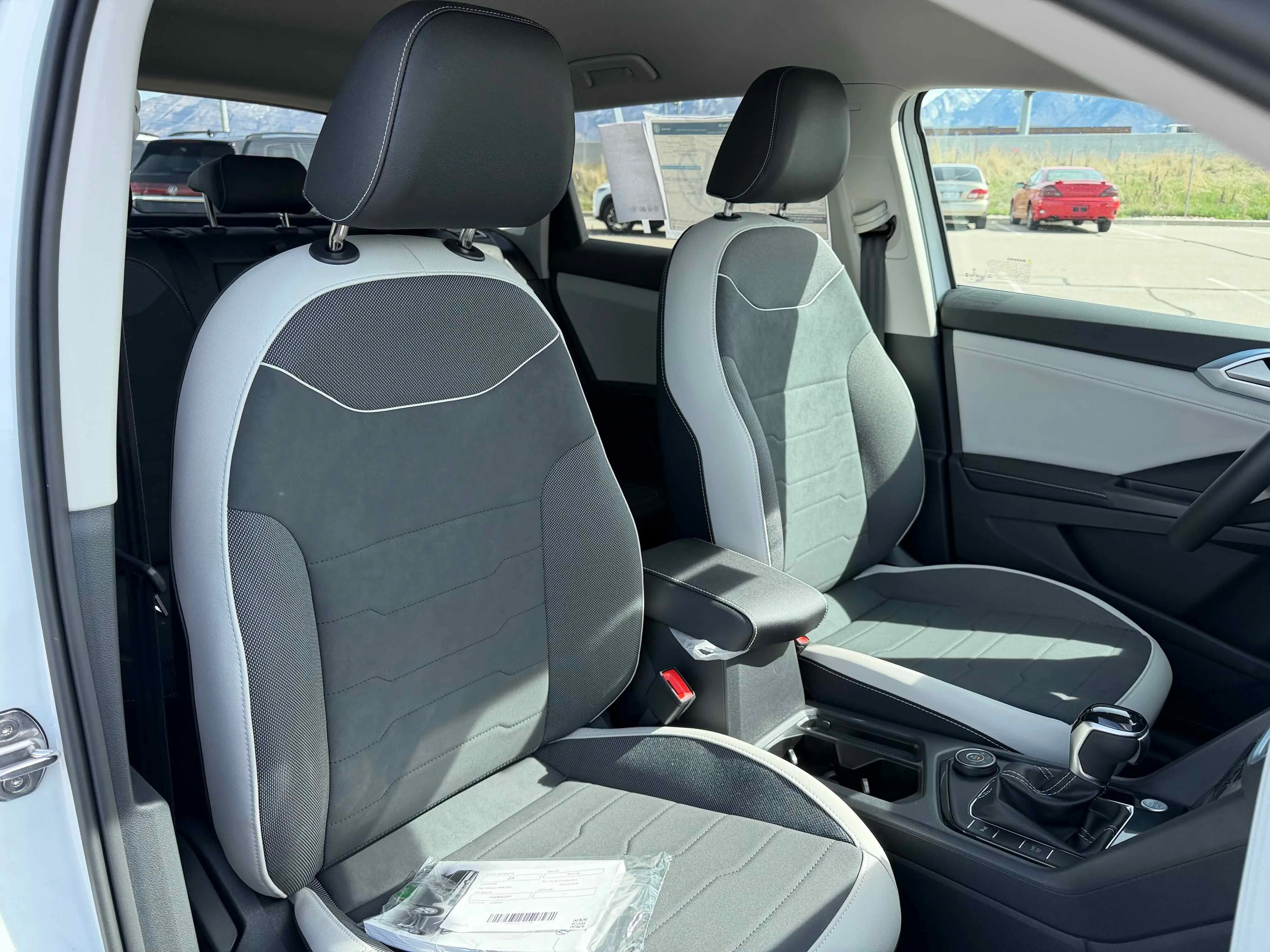 New 2026 Pure White Volkswagen SE image 30