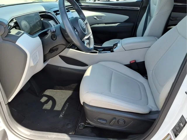 Used 2023 White Hyundai SEL image 19