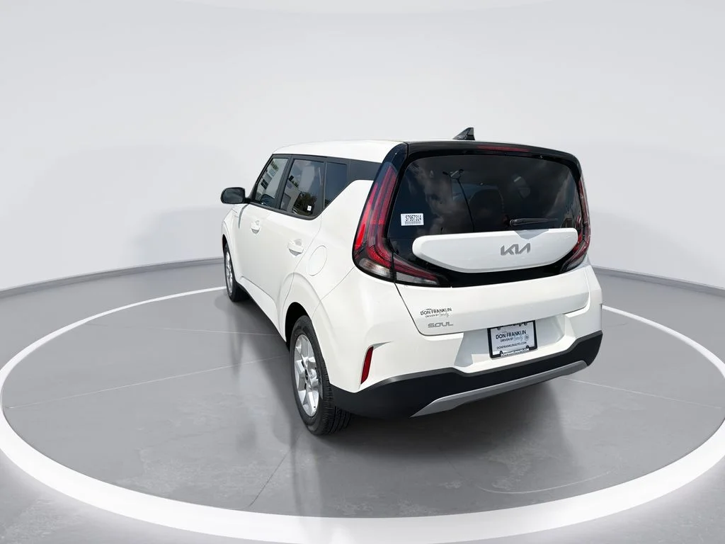 Used 2025 White Kia LX image 6