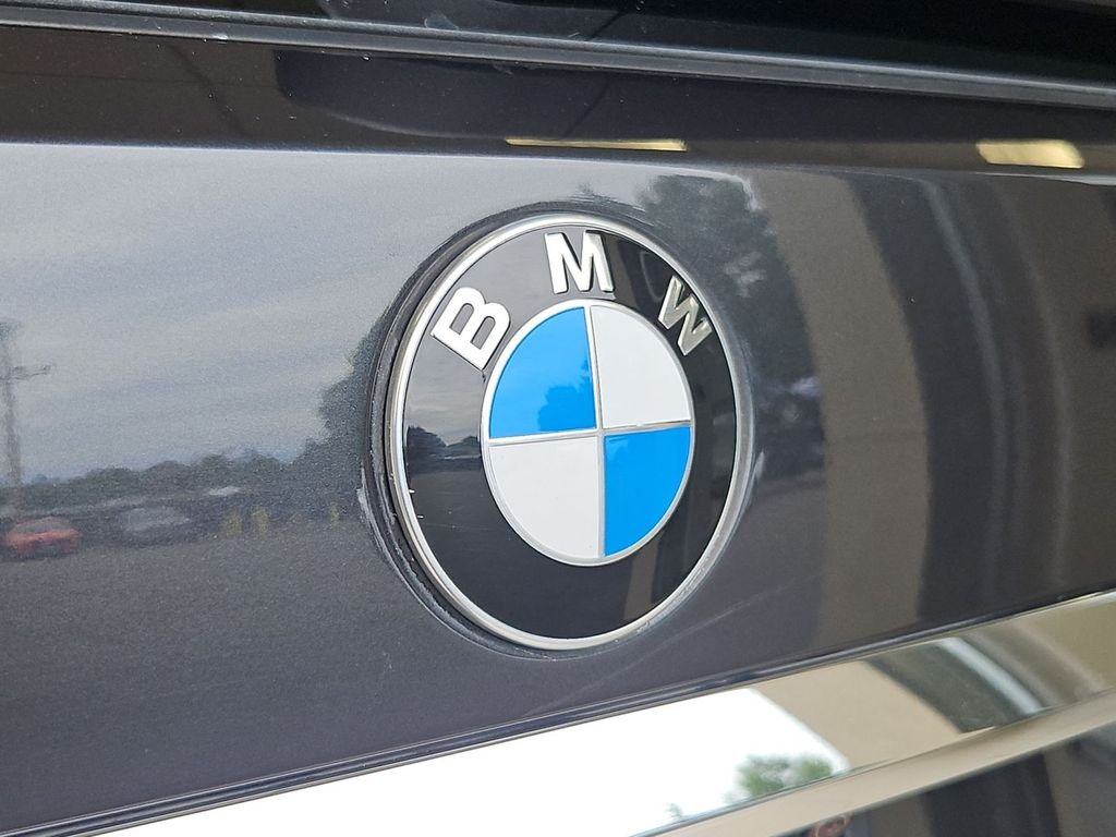 Used 2022 Dark Graphite Metallic BMW xDrive40i image 25