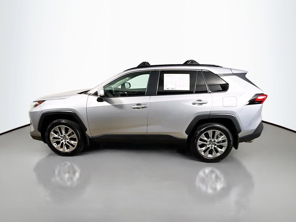 Used 2024 Silver Sky Metallic Toyota XLE Premium image 4
