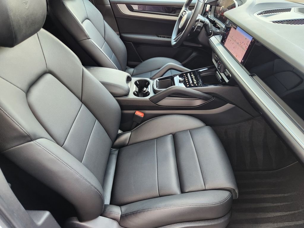 Used 2024 White Porsche Base image 13