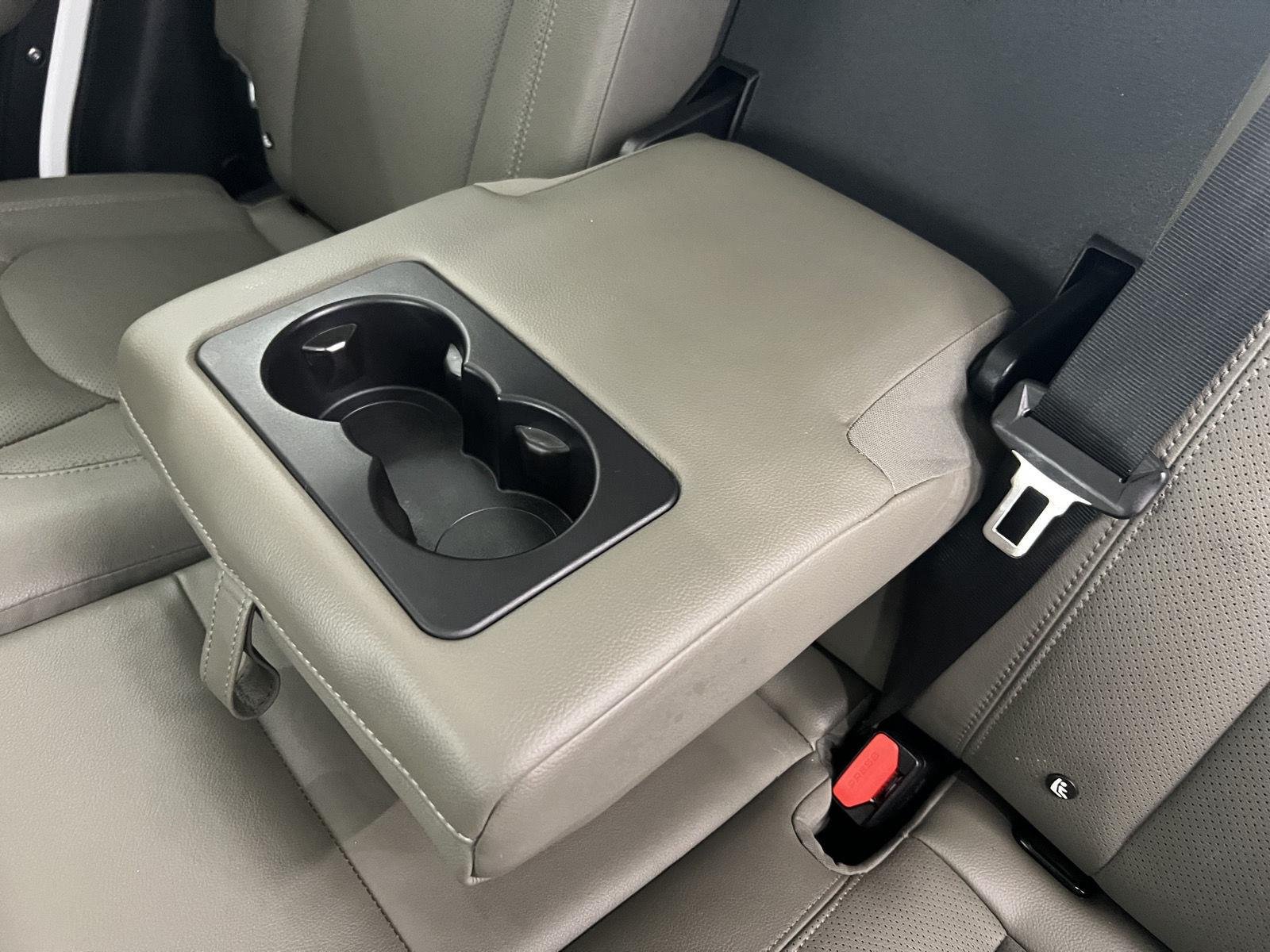 2024 Land Rover Defender S - Photo 27