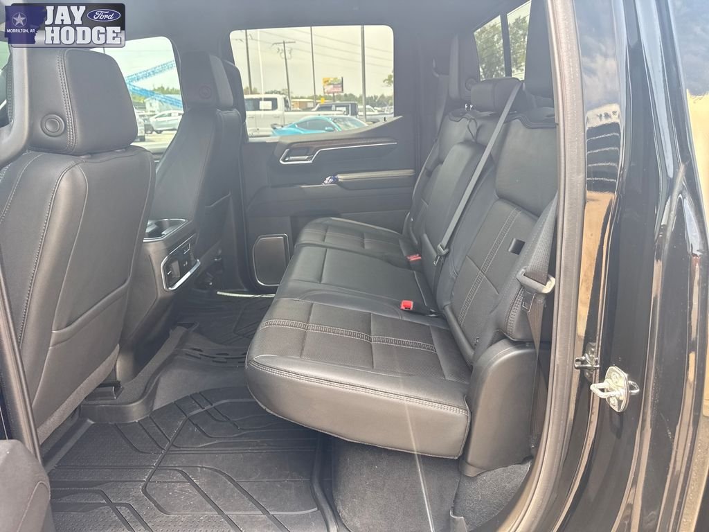 Used 2025 Black Chevrolet High Country image 34