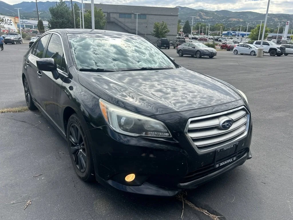 Used 2017 Crystal Black Silica Subaru 2.5i image 3