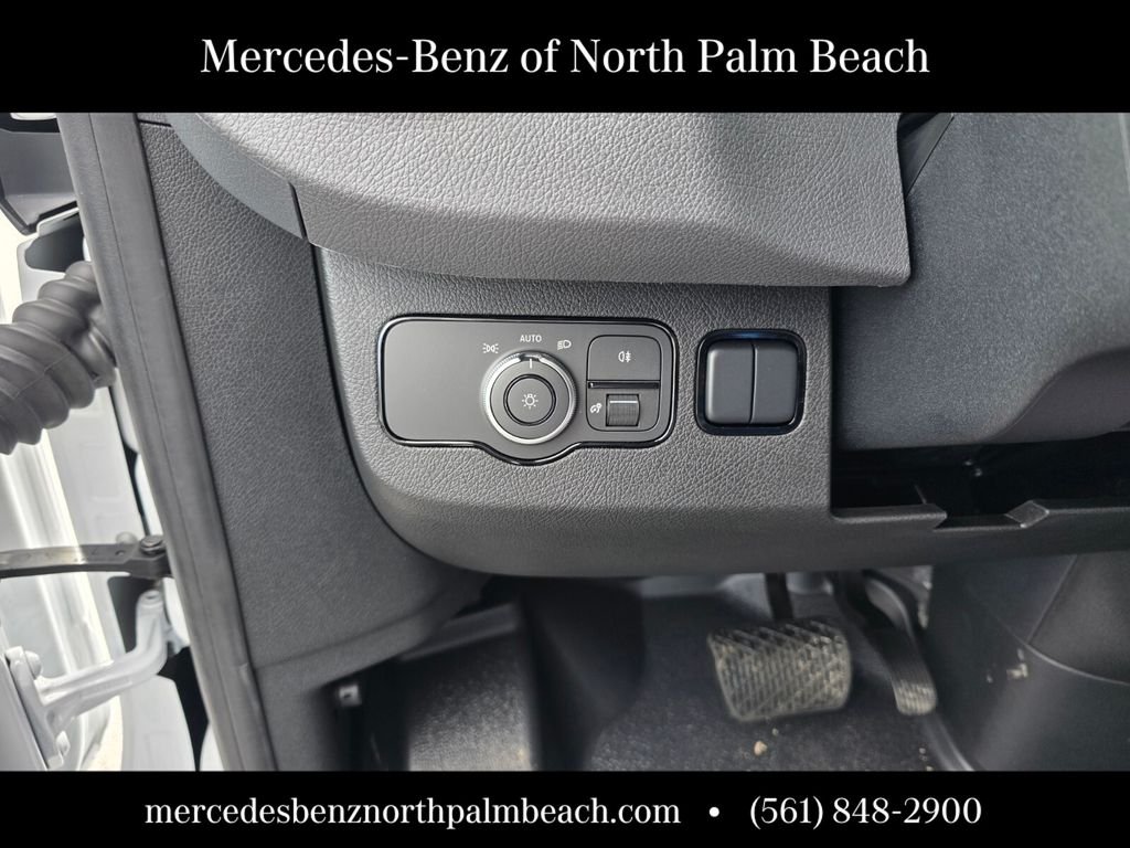 New 2026 Arctic+White Mercedes-Benz  image 17