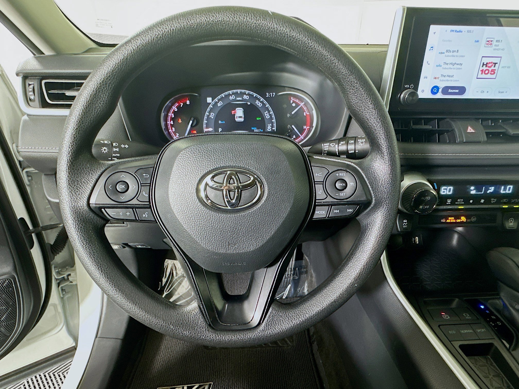 Used 2023 Ice Toyota XLE image 15