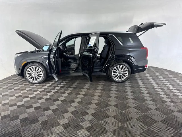 Used 2020 Black Hyundai Limited image 11