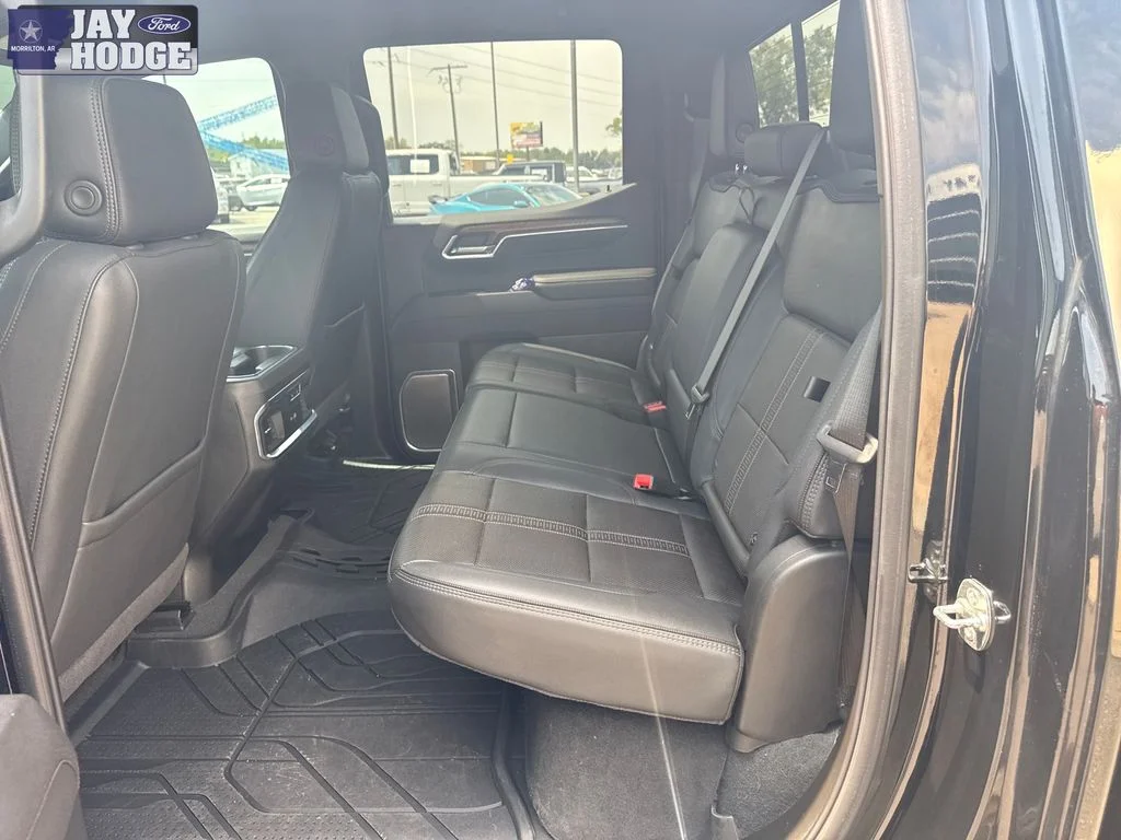 Used 2025 Black Chevrolet High Country image 34