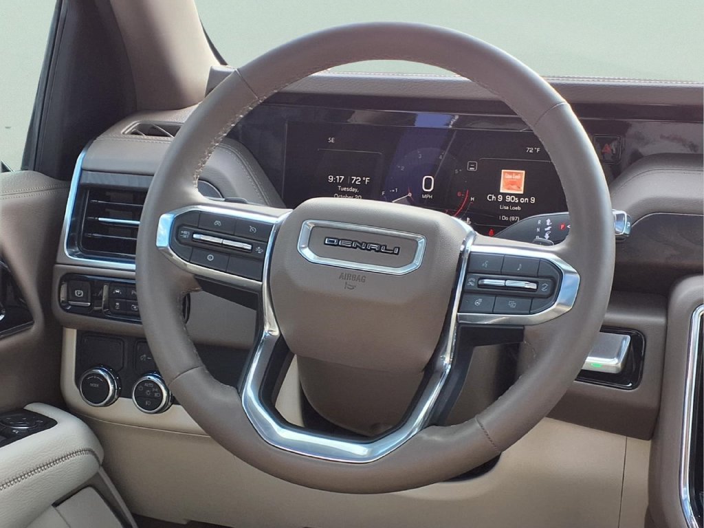 Used 2025 White GMC Denali image 11