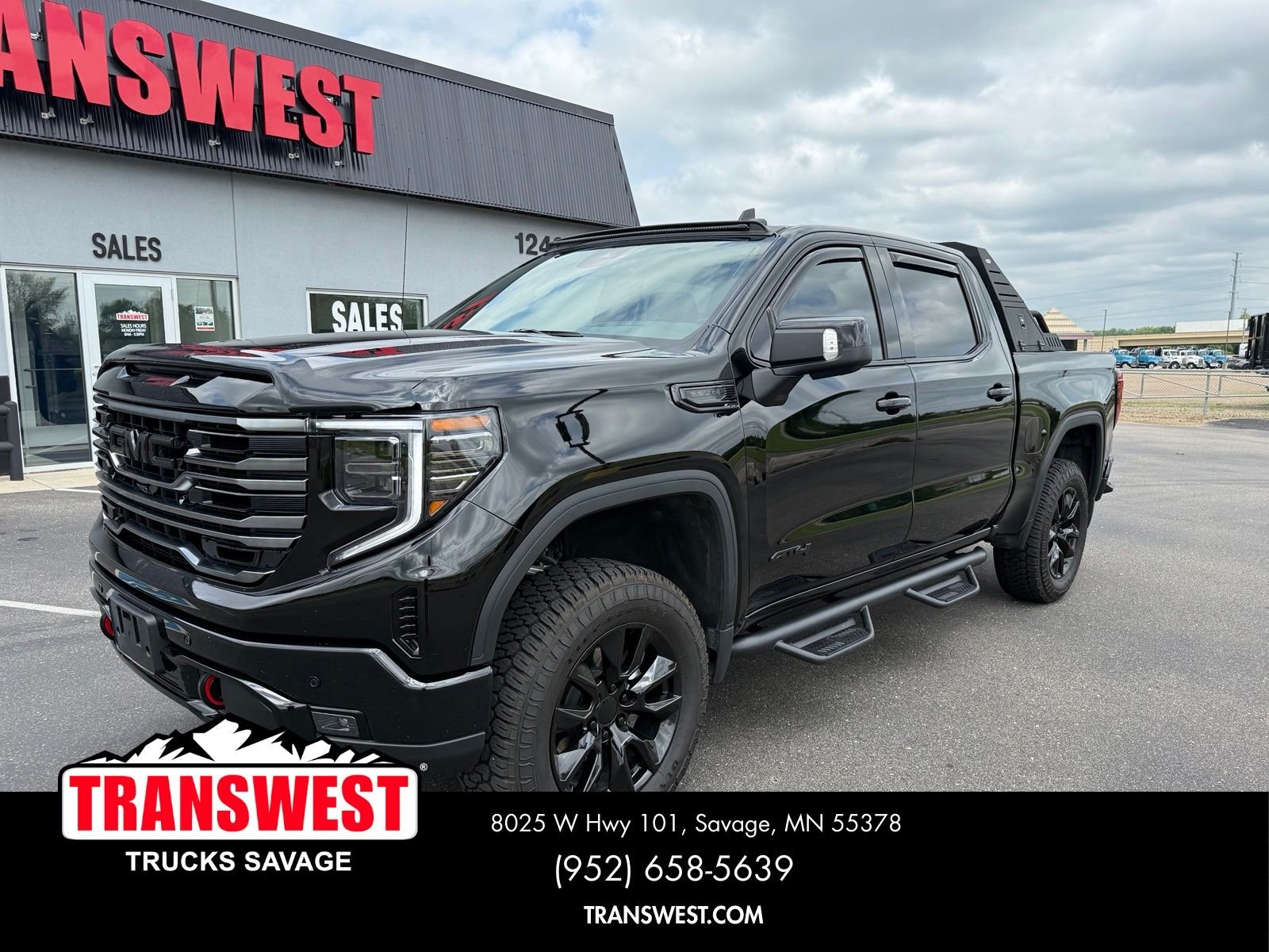 2025 GMC Sierra 4WD Crew Cab Short Box AT4's photo