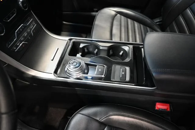 Used 2020 Red Ford SEL image 17