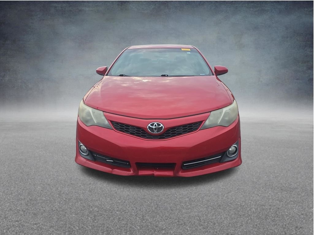 Used 2014 Red Toyota SE image 16