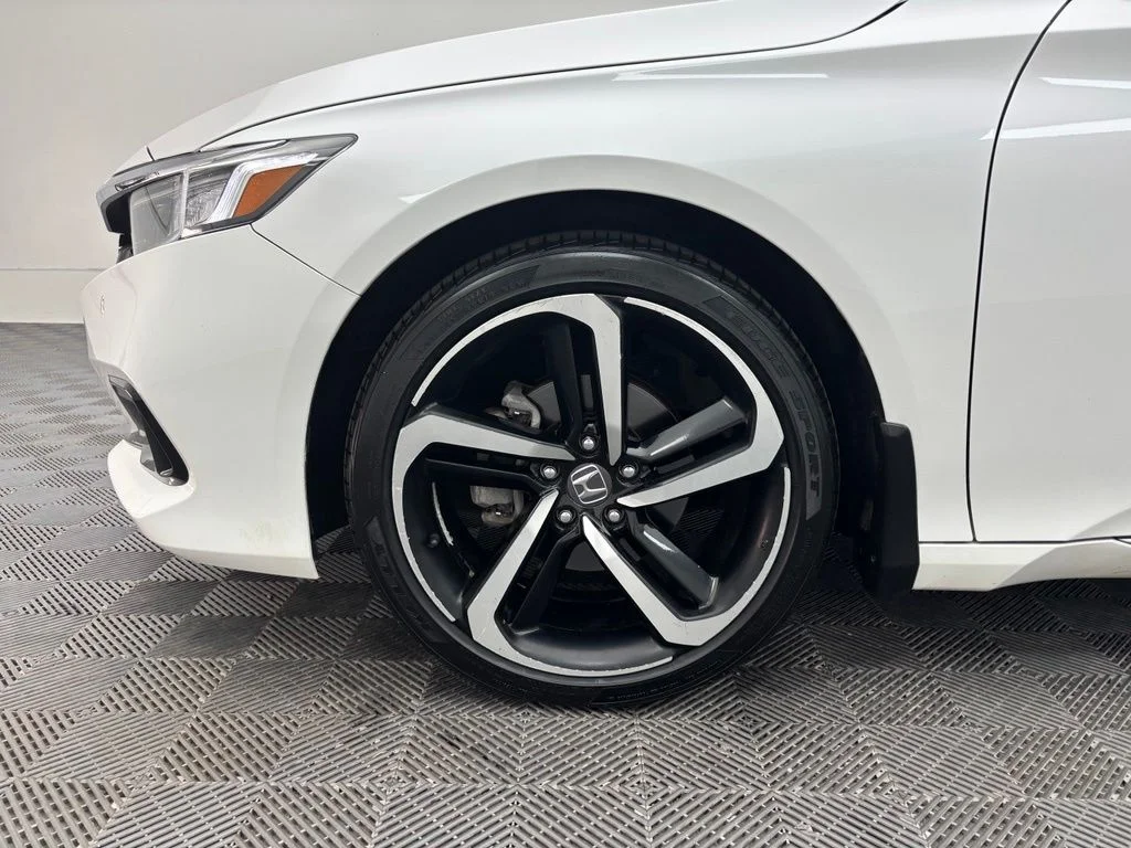 Used 2021  Honda EX-L image 16