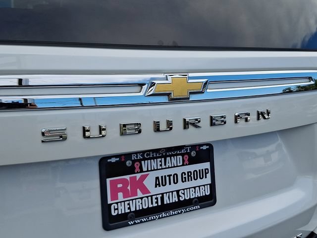 Used 2024 Iridescent Pearl Tricoat Chevrolet Premier image 32