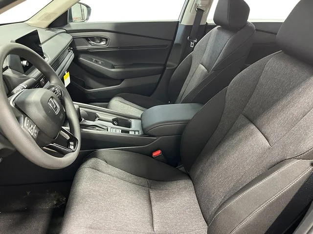 New 2026 Platinum White Pearl Honda SE image 13