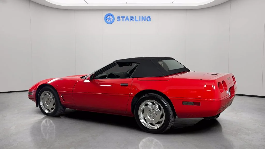 Used 1995  Chevrolet 2dr Convertible image 5