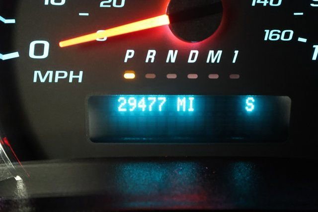 2024 Chevrolet Express Passenger LT - Photo 12