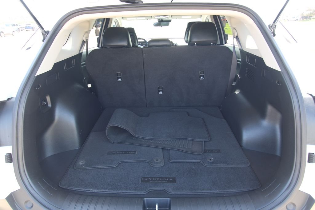 Used 2024 White Kia EX image 13