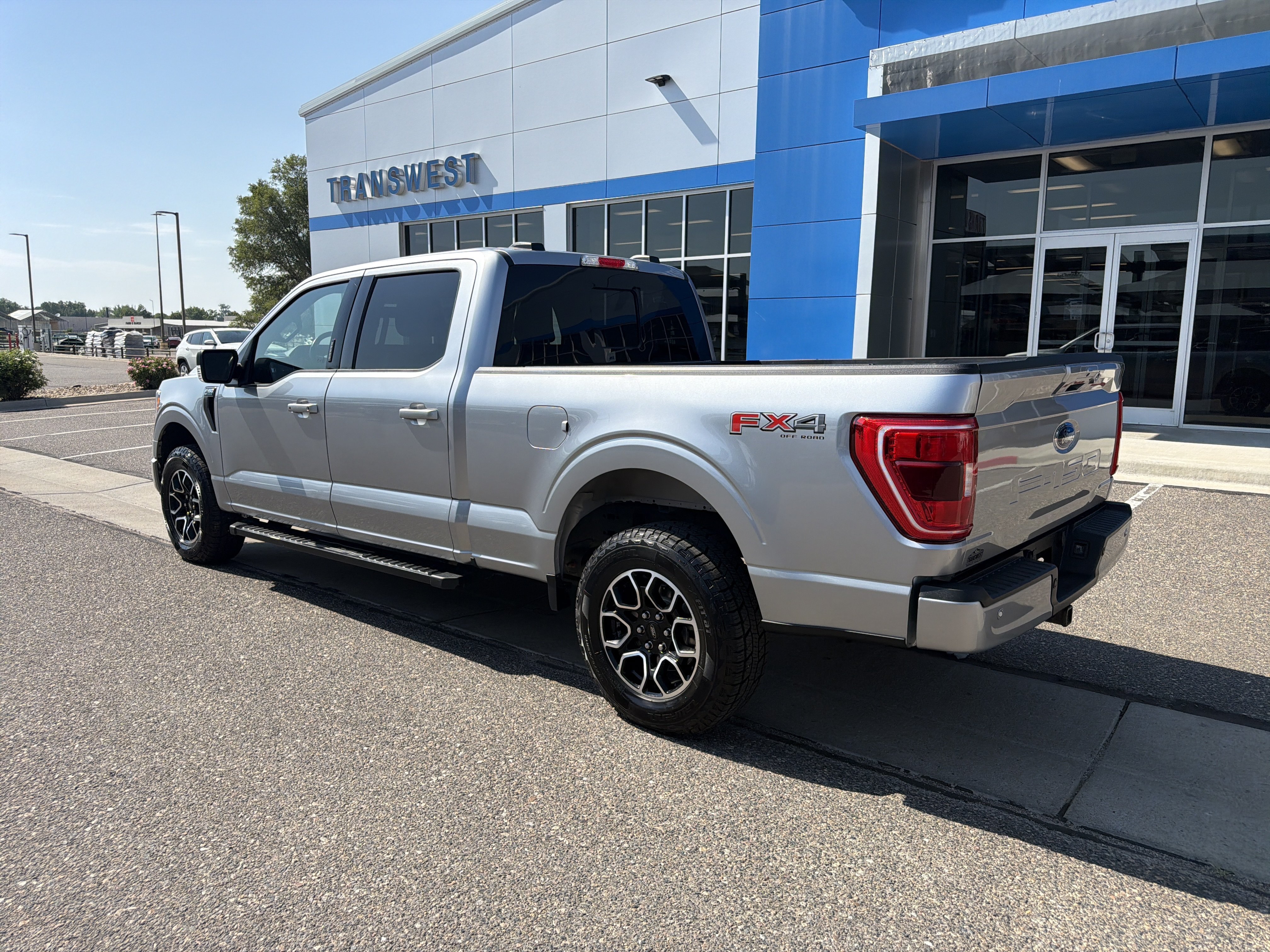 Used 2023 Silver Ford XL image 3