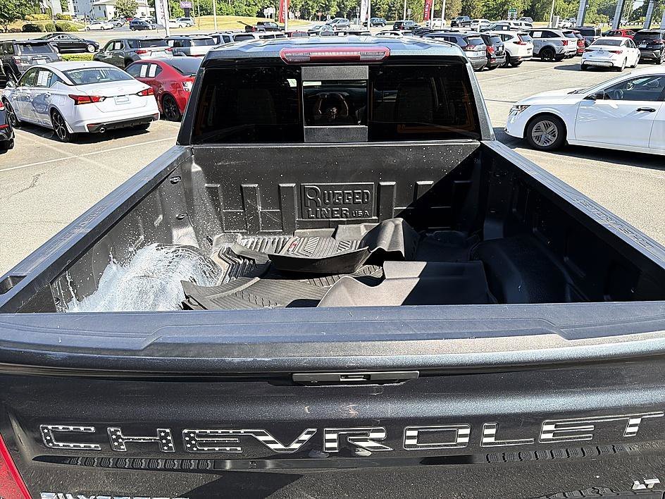 Used 2020 Shadow Gray Metallic Chevrolet LT image 23