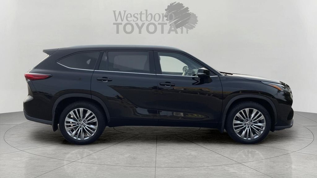 Used 2022 Black Toyota Platinum image 8