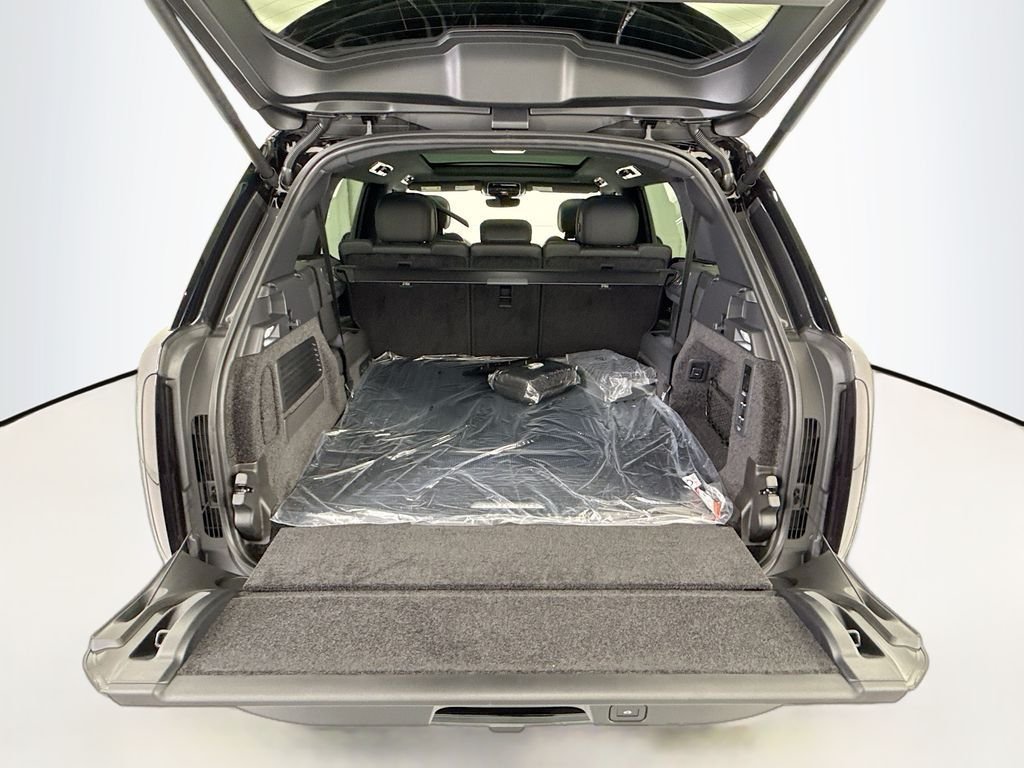 New 2026 Carpathian Grey LAND ROVER SE LWB 7-Seats / V8 image 27